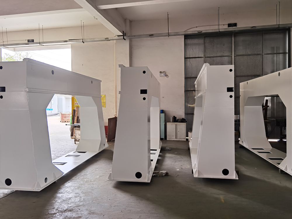 大型自動(dòng)化設(shè)備機(jī)架焊接加工