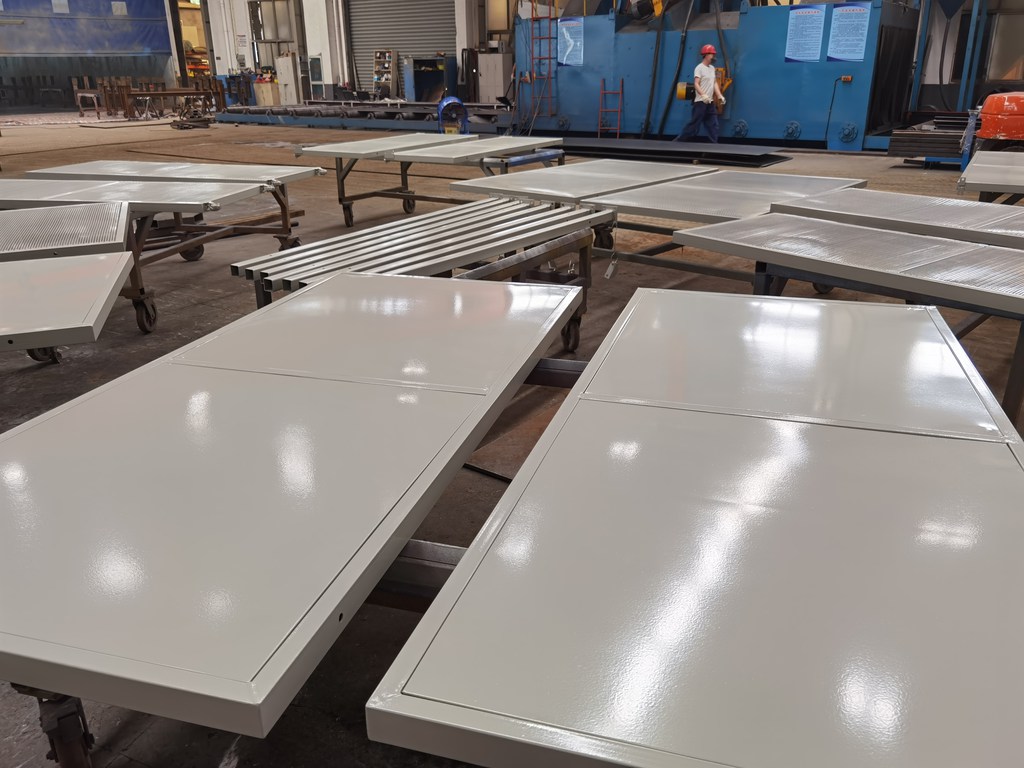 專業(yè)鋼結構噴漆