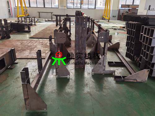 東陽(yáng)鋼結(jié)構(gòu)噴漆車(chē)間